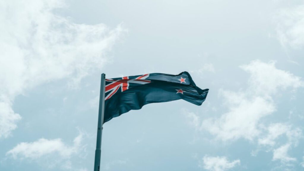 New Zealand to Trial Visa-Free Entry for Chinese Tourists With Australian Visas From November