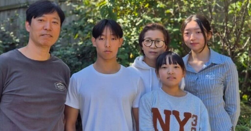 Visas Australia: Entire Melbourne family face being deported to South Korea over small 'misunderstanding'