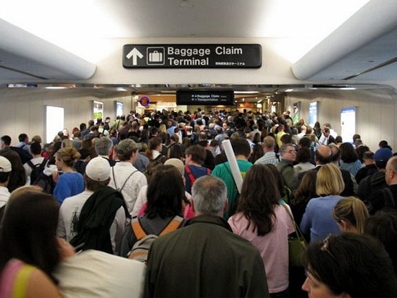 400,000 Aussie Bridging Visa Holders Highlight System Failures